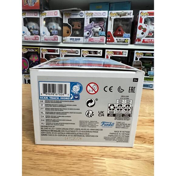 VAULTED LE EXC Coach Beard Ted Lasso Funko Pop #1283 Television Hula Hoop TV - Picture 6 of 6